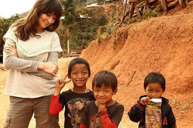 Laos: pomoc medyczna dla mniejszości etnicznych (fot....