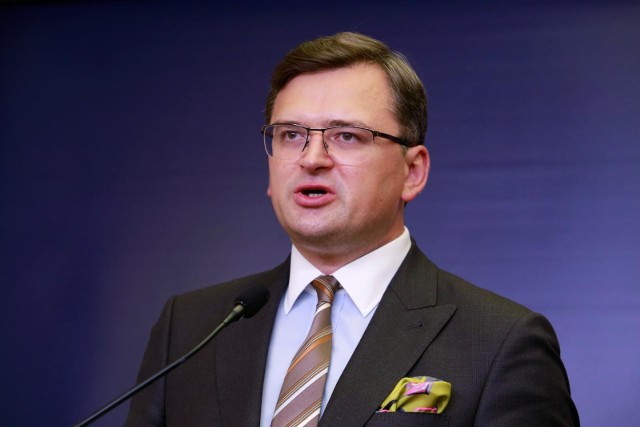 Dmytro Kułeba, szef ukraińskiego MSZ wezwał do wywarcia większej presji na Rosję.