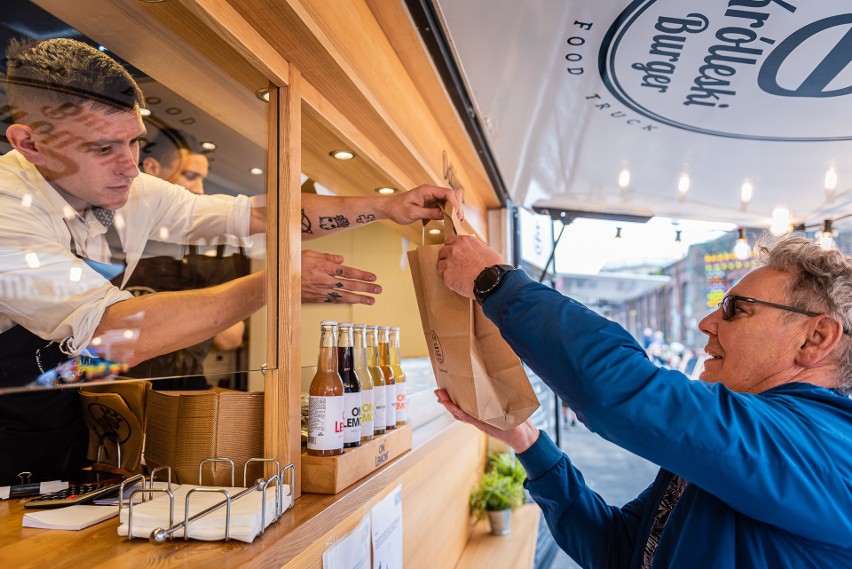 Food Fest i dobre jedzenie czekają w Fabryce Pełnej Życia w...