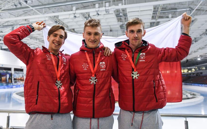 Trzy medale Polaków w pierwszym dniu AMŚ w łyżwiarstwie szybkim