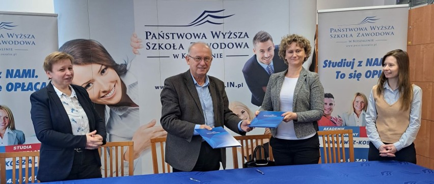 Od lewej: dr Magdalena Łuczkowska - prorektor ds. współpracy...