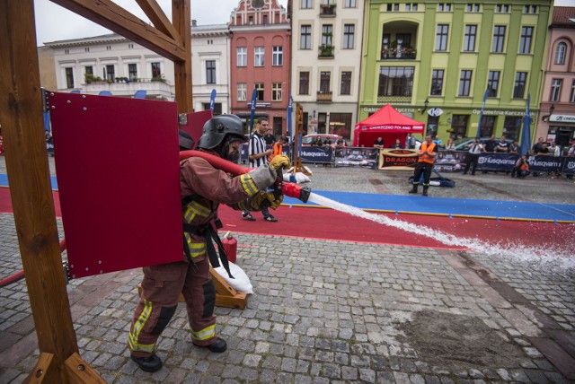 VII Międzynarodowe Mistrzostwa Strażaków "FCC i TFA Poland 2015"Doroczne zawody odbywają się na Rynku Nowomiejskim i gromadzą strażaków z całego świata