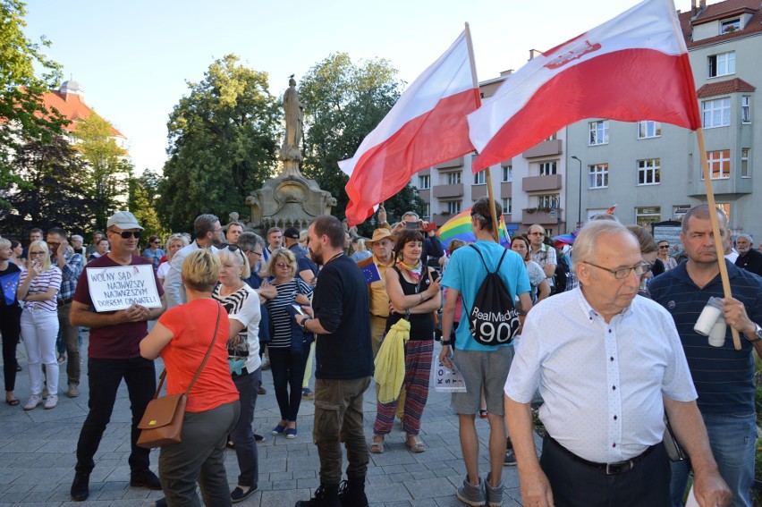 Opole, 3 lipca 2018. Protest w obronie Sądu Najwyższego.