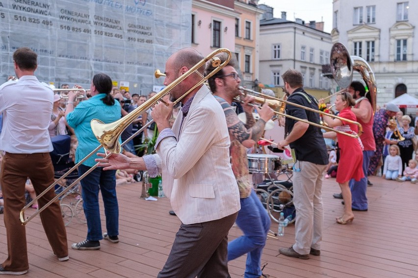 31 ULICA. Międzynarodowy Festiwal Teatrów Ulicznych dzień 1 [ZDJĘCIA]