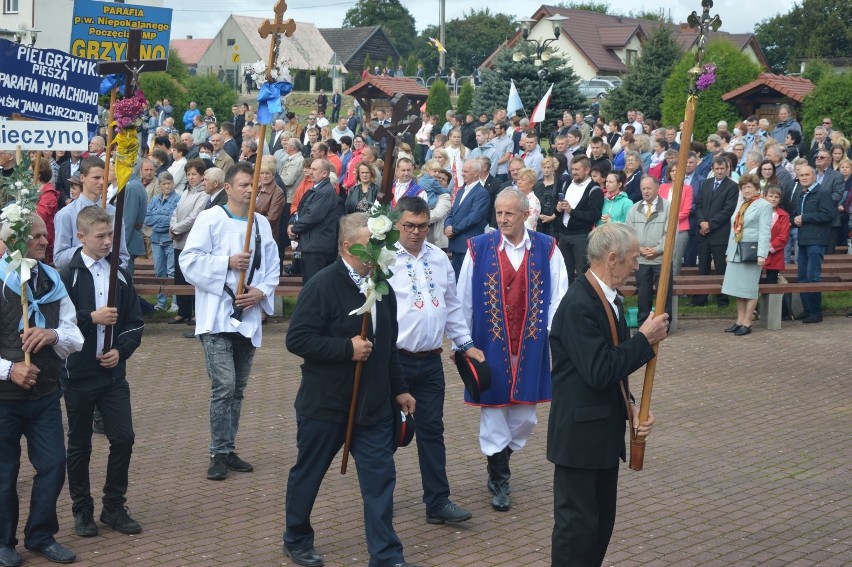 Tłumy wiernych przybyły na wrześniowy Odpust Narodzenia Najświętszej Maryi Panny w Sianowie. Zdjęcia