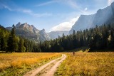 Tatry. Dolina Małej Łąki - to tam turyści i górale wybierają się na... pikniki w piękne jesienne dni [ZDJĘCIA]