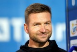 Trener piłkarzy Widzewa Daniel Myśliwiec: Remis na boisku mistrza Polski jest odpowiednią nagrodą ZOBACZ WIDEO