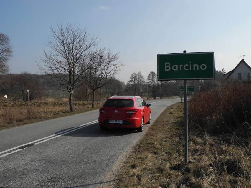 Droga w miejscowości Barcino.