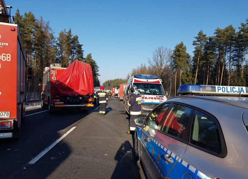 Kabikiejmy. Tragiczny wypadek pod Olsztynem. Trzy osoby nie...