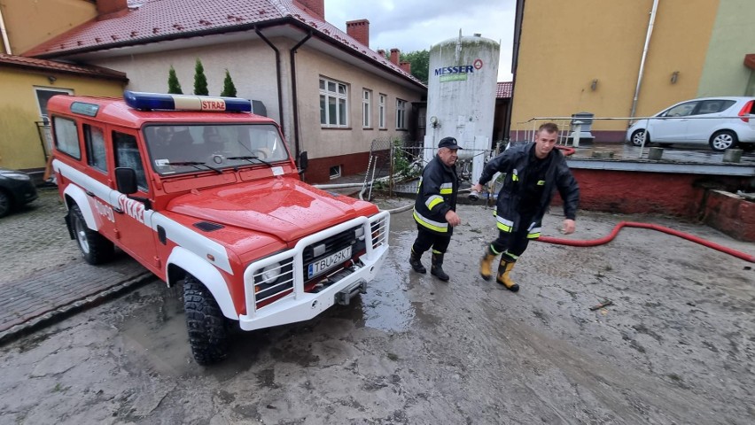 Potężna burza nad Buskiem i okolicami. Miasto pod wodą! Zalane sanatoria Nida i Krystyna oraz wiele innych obiektów [WIDEO, ZDJĘCIA]