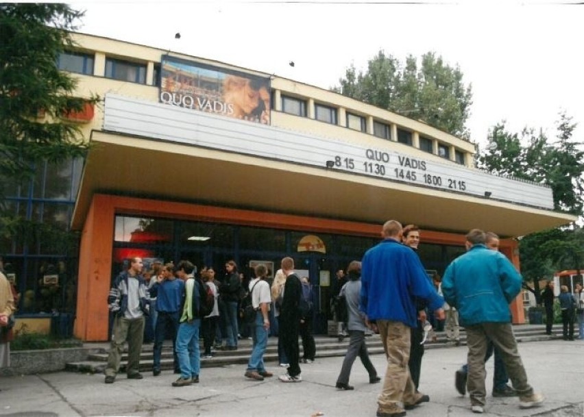 Nieistniejące już kino Kraków w Opolu.
