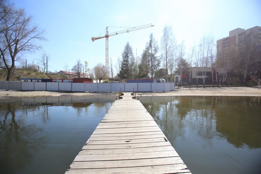 Trwa budowa nowej stanicy żeglarskiej nad stawem Morawa w...