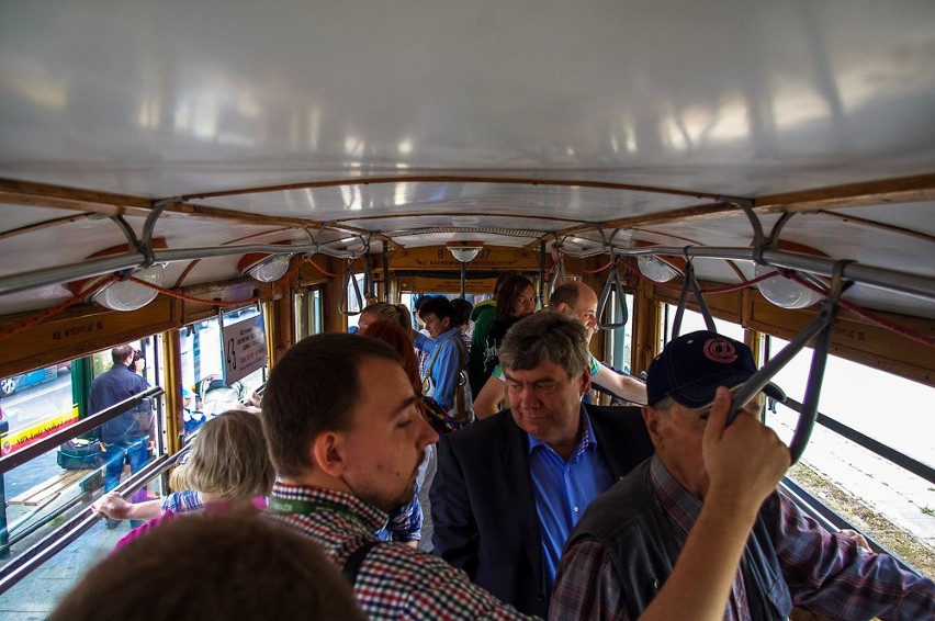 Tramwajowa Linia Turystyczna znów kursuje. Zabytkowym tramwajem do Lutomierska [ZDJĘCIA]