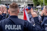 Mundurowi odchodzą ze swojej pracy, głównie policjanci. Czy to dobry czas, żeby spróbować swoich sił w policji?