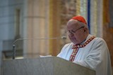 List o ofierze pedofilii został odnaleziony w archiwach krakowskiej kurii. Co to oznacza dla kardynała Dziwisza?