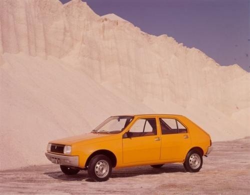 Fot. Renault: Kompaktowy R14 z 1976 r. również był...