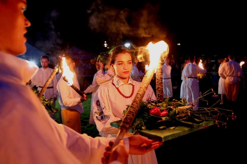 Przygodzice: Sercem gminy jest folklor. Zespół Pieśni i Tańca „Przygodzice” występuje w całej Europie                           