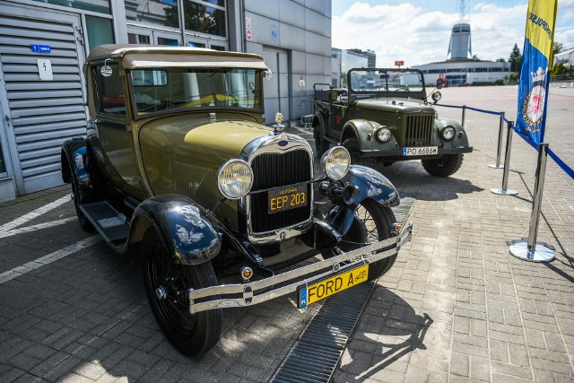 25 lipca na terenie Międzynarodowych Targów Poznańskich odbyła się wystawa zabytkowych aut zorganizowana przez Automobilklub Wielkopolski. Właściciele motoryzacyjnych perełek zgromadzili się przy pawilonie nr 4 i wspólnie prezentowali efekty swojej pracy.