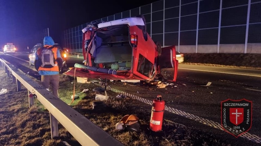 Wypadek na A4 koło Brzeska, zderzyły się dwa busy przewożące...