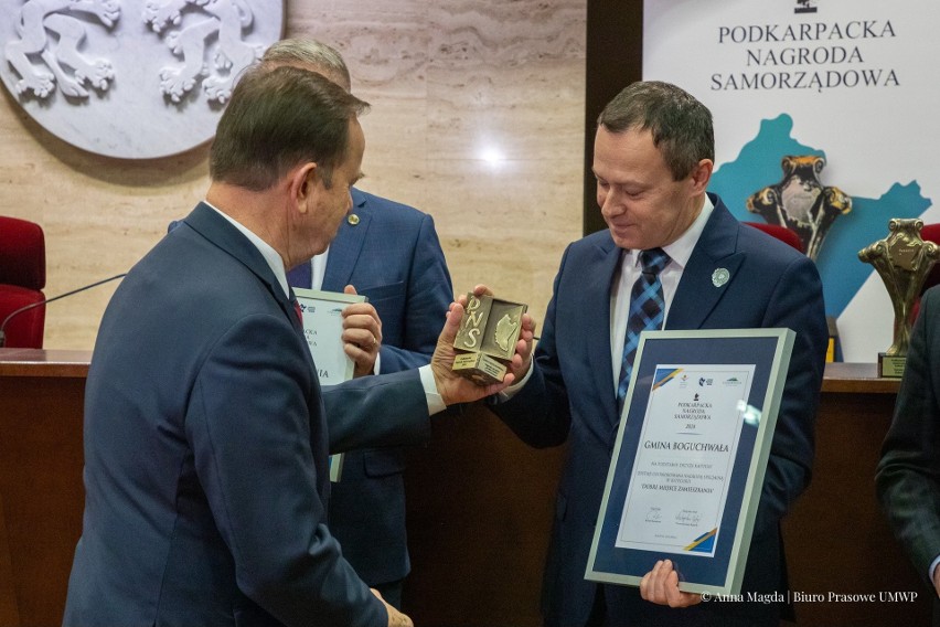 Marszałek Władysław Ortyl wręczył nagrody podkarpackim samorządowcom [ZDJĘCIA]