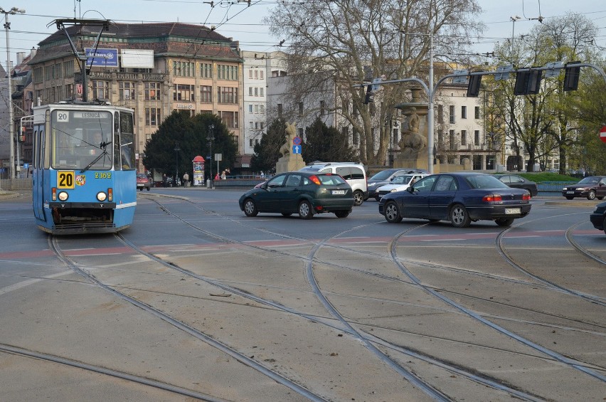 Pożar skrzynki energetycznej na pl. Jana Pawła II. Nie działały światła [FOTO]