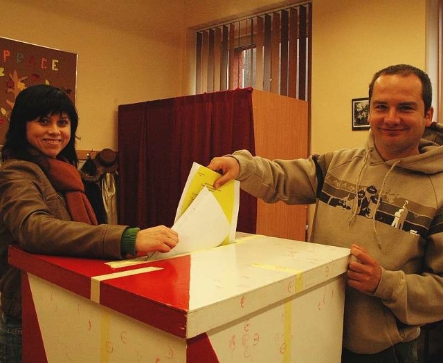 W Nysie głosowali Anna i Sebastian Korczakowie.