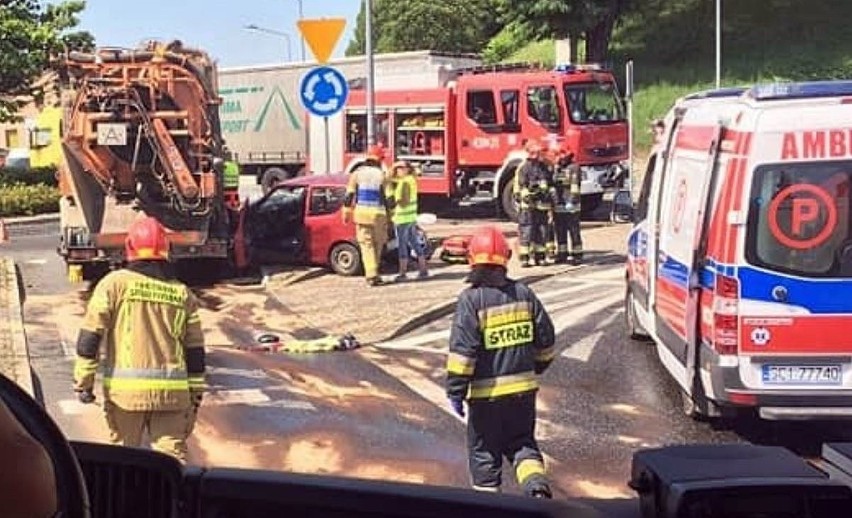 Wypadek śmiertelny w Cieszynie. Zmarła pasażerka fiata...