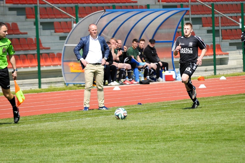 Stal brzeg skalnik gracze saltex 4 iv liga pilkarska fot....