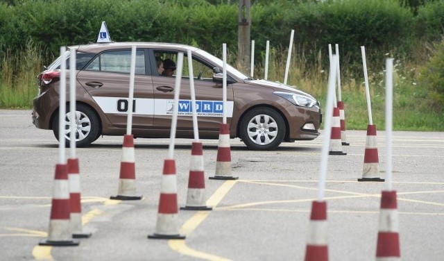 Za dzierżawę obiektów przy ul. Smutnej i Maratońskiej WORD płaci co miesiąc ok. 75 tys. zł. Za działkę przy ul. Nowy Józefów opłata wyniesie 3,5 tys. miesięcznie.