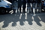 Bójka z udziałem nastolatków pod Krakowem. Użyli pałek i gazu. Osiem osób zatrzymanych 