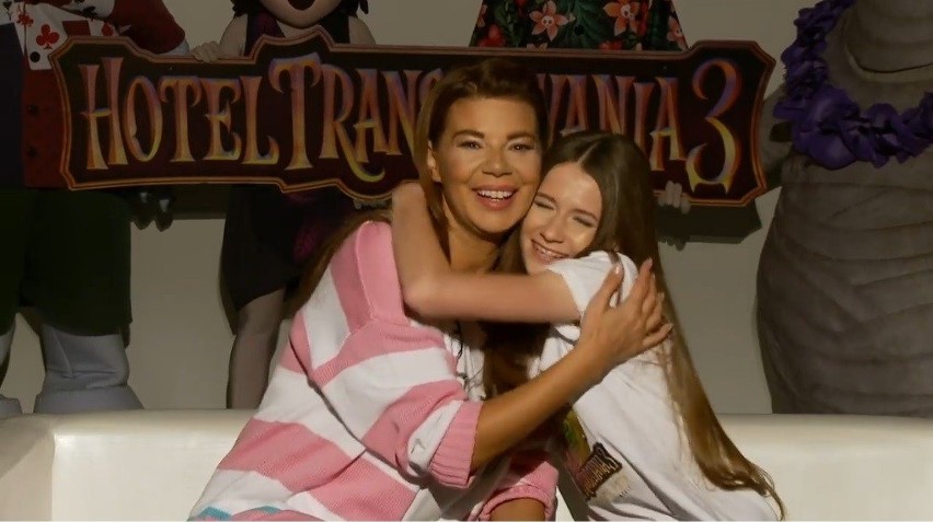 "The Voice Kids". Edyta Górniak i Roksana Węgiel śpiewają piosenkę do filmu "Hotel Transylwania 3"! [WIDEO]