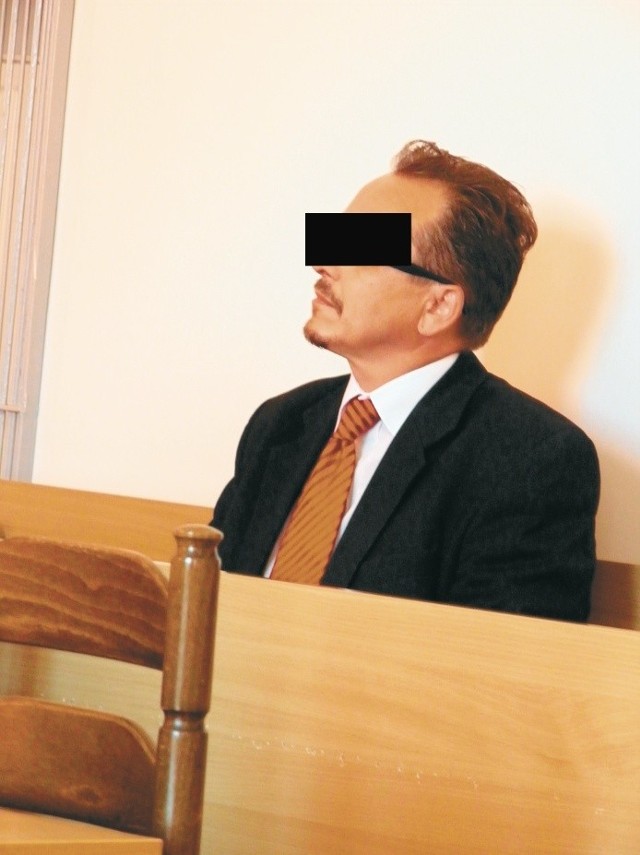 Przed kolneńskim sądem wciąż toczy się postępowanie w sprawie kolizji z lipca 2012 roku. Burmistrz nie przyznaje się do kierowania autem.