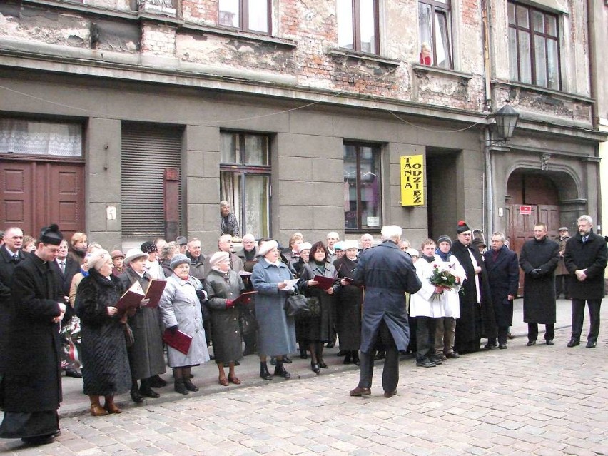 Chełmża. Wmurowanie płaskorzeźby