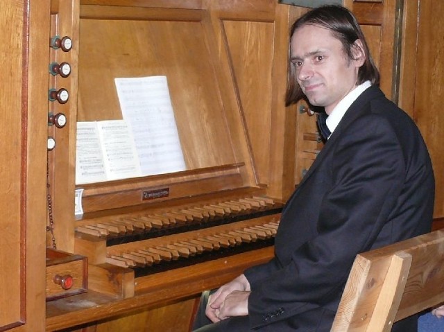 W niedzielę dla starachowickiej publiczności wystąpił wirtuoz organów dr Tomasz Orlow.