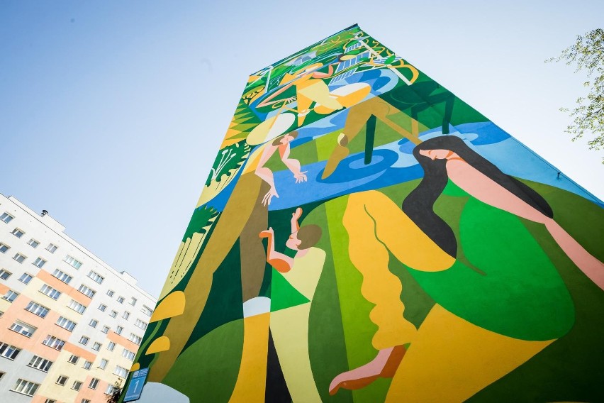 W piątek (8.10) odsłonięto ekologiczny mural namalowany...