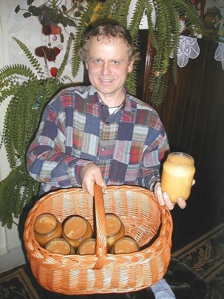 Krzysztof Szomko z Kamionki Starej nauczył się fachu pszczelarza od franciszkanów z Niepokalanowa