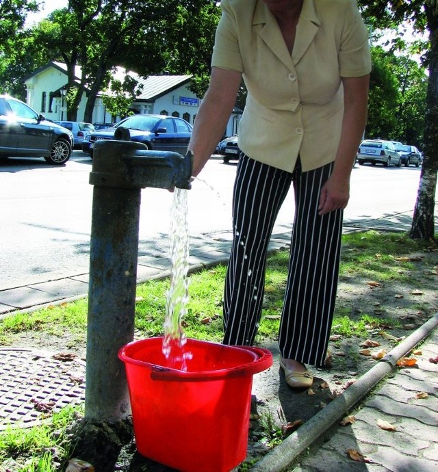 Jeśli wspólnotom mieszkaniowym zabraknie pieniędzy, to nie tylko dłużnicy, ale wszyscy lokatorzy będą musieli czerpać wodę z ulicznego hydrantu