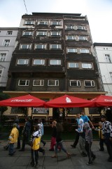 Dawny hotel Śląski z Mariackiej odmieniony z nową fasadą! ZDJĘCIA
