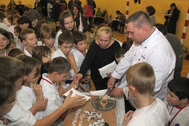 przepyszny tort, którego nie może zabraknąć na Turnieju Mikołajkowym.