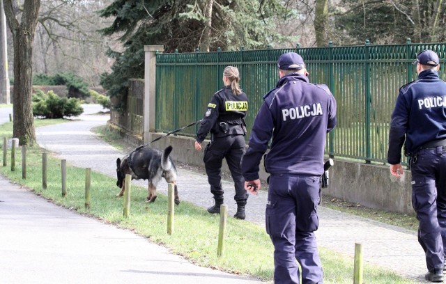 Policja po zgłoszeniu zaginięcia dziewczyn rozpoczęła poszukiwania młodych uciekinierek. Zdjęcie ilustracyjne.