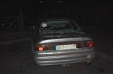 Grajewo: 19-letni wandal zdewastował forda. Kopał w auto zanim przyjechała policja