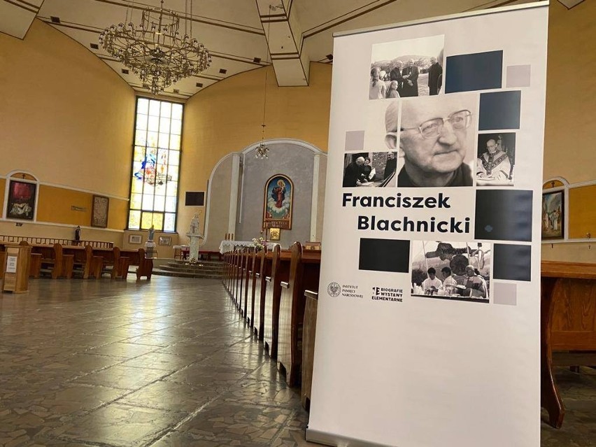 Wystawa IPN poświęcona ks. Franciszkowi Blachnickiemu w kościele na Bartodziejach [zdjęcia] 
