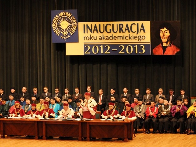 Rok akademicki 2012/2013 UMK zainaugurował w auli przy ul. Gagarina.