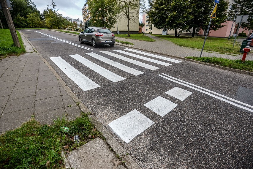 Czy w Gdańsku jest ruch lewostronny? Błędne oznaczenie na ul. Powstania Listopadowego w Gdańsku Piecki-Migowo