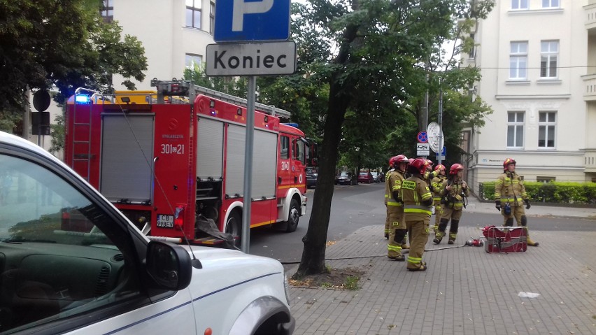 Akcja straży pożarnej na ulicy Zamoyskiego w Bydgoszczy. Co się działo? [zdjęcia]