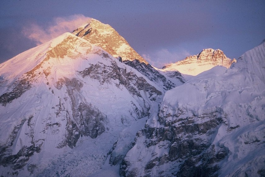Widok na Mount Everest i Lhotse, 1988 r.