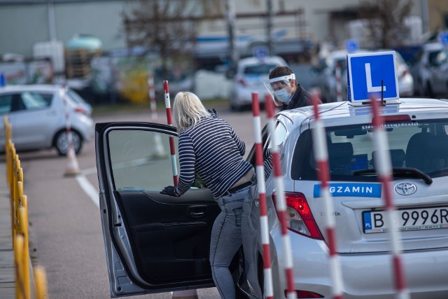 Dyrektorzy WORD-ów w całej Polsce skarżą się na spadek dochodów z egzaminów na prawo jazdy