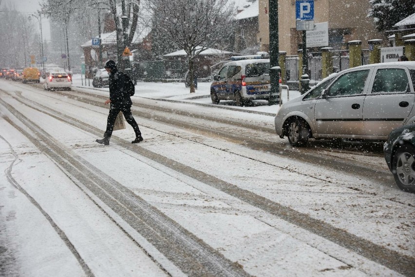 Kraków i Małopolska. We wtorek mocniejszy atak zimy. Ma spaść 10 cm śniegu