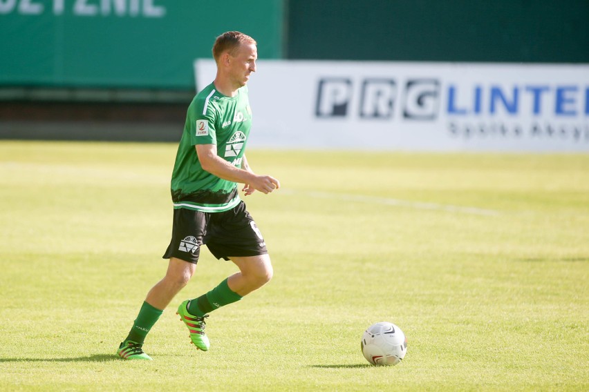 Górnik Łęczna wraca na fotel wicelidera II ligi. Zielono-czarni pokonali na własnym boisku Bytovię Bytów 2:0. Zobacz zdjęcia