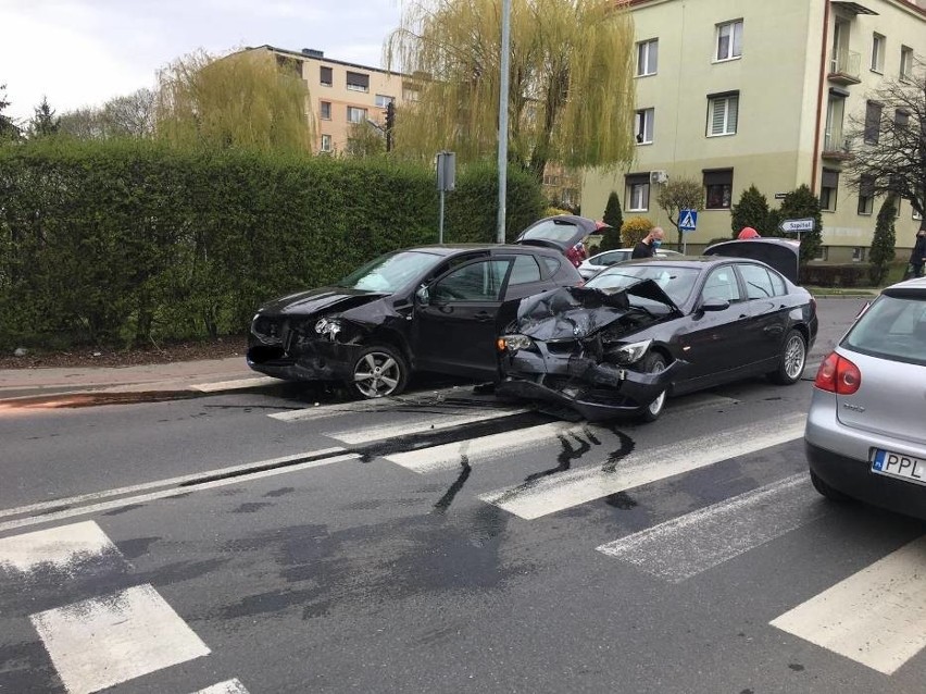 Kierująca BMW nie ustąpiła pierwszeństwa. Znamy szczegóły kolizji w Pleszewie